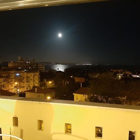 Top Sea View Lisboa - Apartment - 2Rooms Paco de Arcos Bagian luar foto